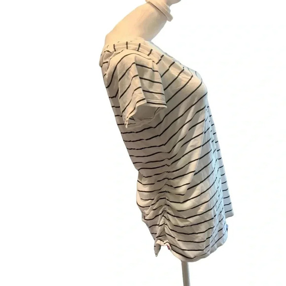 Isabel Maternity women's black and white striped shirt with senching - Picture 4 of 5